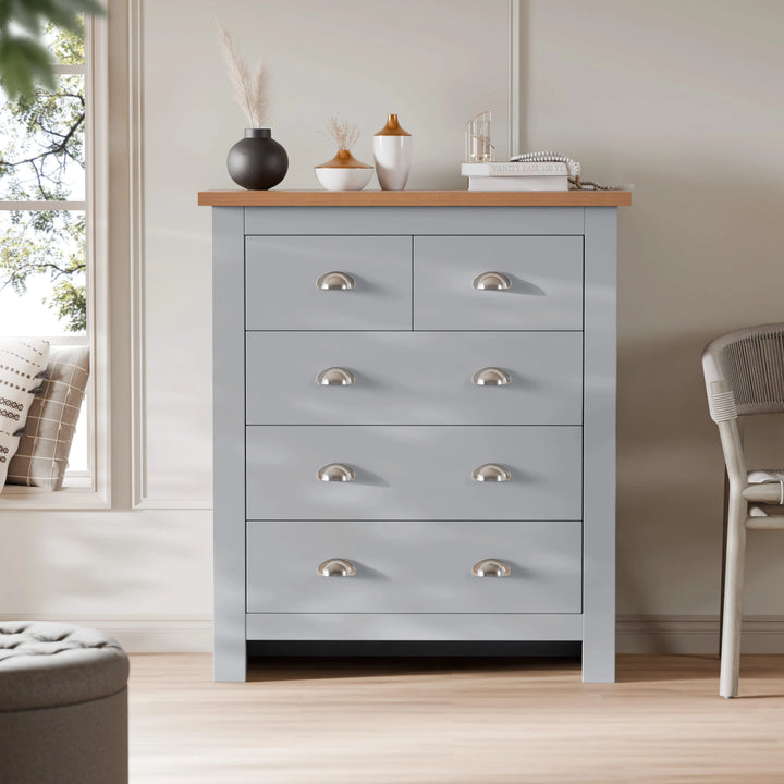 [Grey] Front view grey shaker chest of drawers in 2 small plus 3 large layout with oak top and cup handle pulls