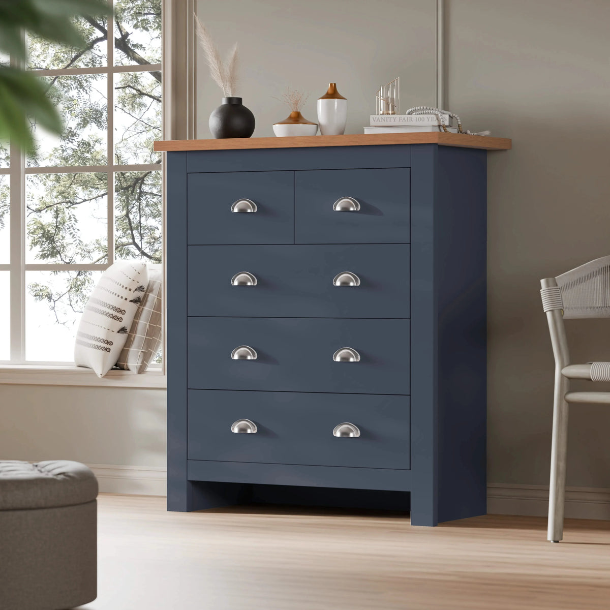 [Navy] Room scene showing Shaker chest of drawers dressed with plant and trinket tray