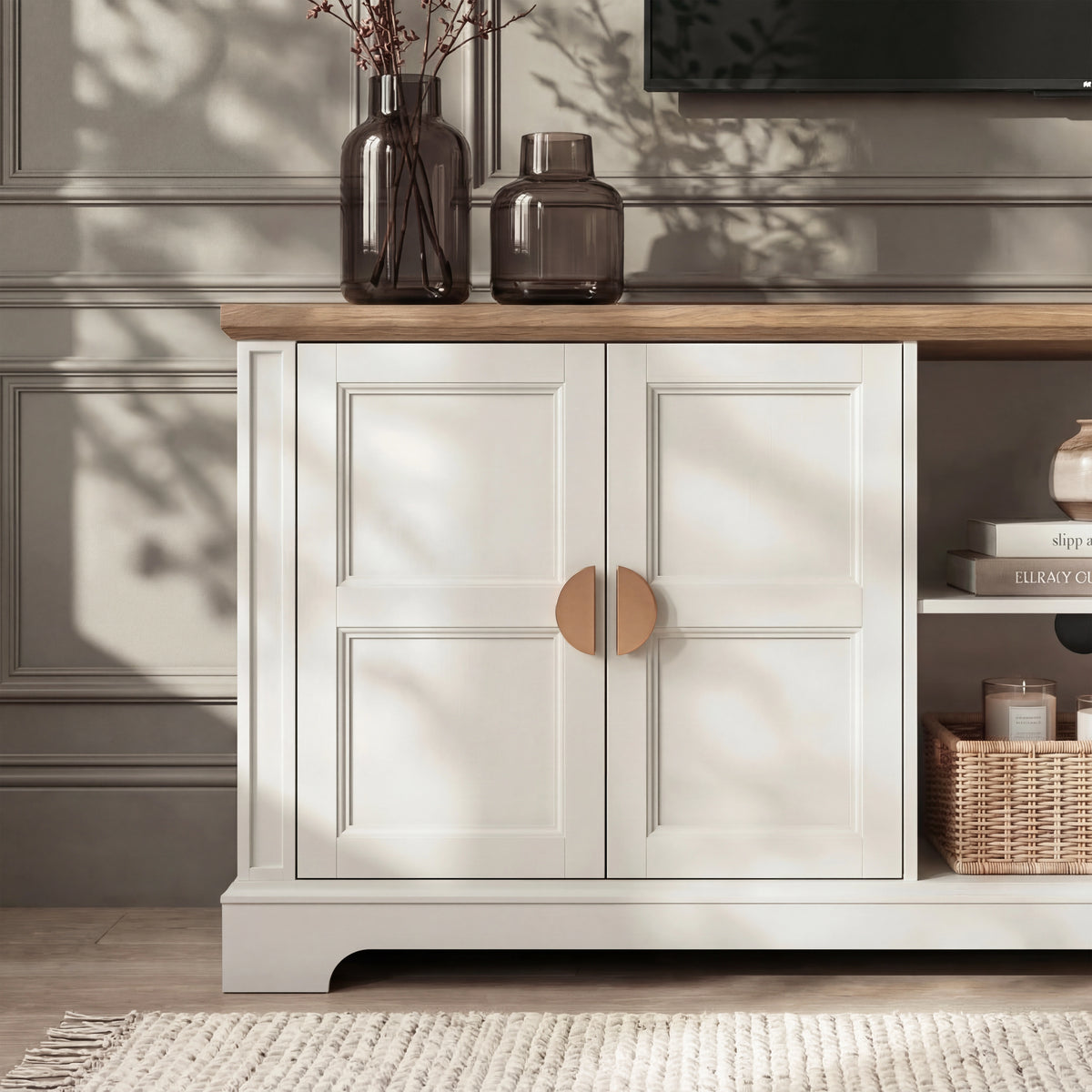 [White | 170cm] Bellford close-up of golden half-moon handle on white shaker door panels with glass vases on the top